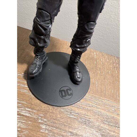 DC Multiverse The Batman The Riddler Edward Norton Action Figure with data card - Picture 16 of 16